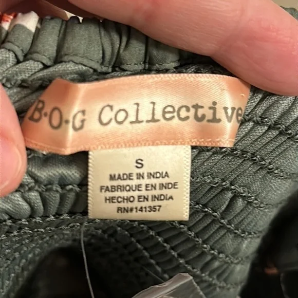 Floral Green Women's Top - Picture 4 of 6